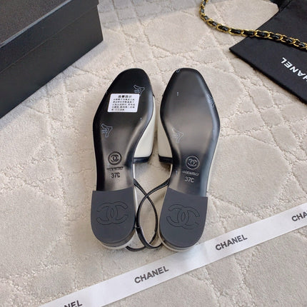 CHANEL 25S SLINGBACK IN BLACK AND WHITE CALFSKIN GOLD HARDWARE