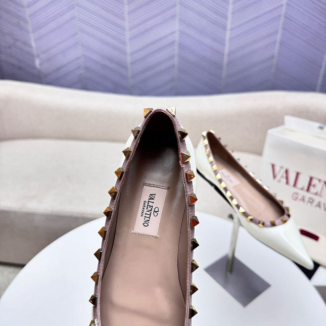 ROCKSTUD FLAT PUMP IN WHITE CALFSKIN