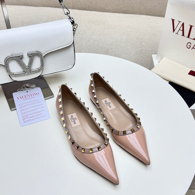 ROCKSTUD FLAT PUMP IN NUDE TAN CALFSKIN