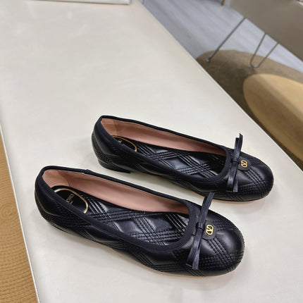 VLTN CLASSIC BALLET FLATS 25S IN BLACK CALFSKIN WITH BOW