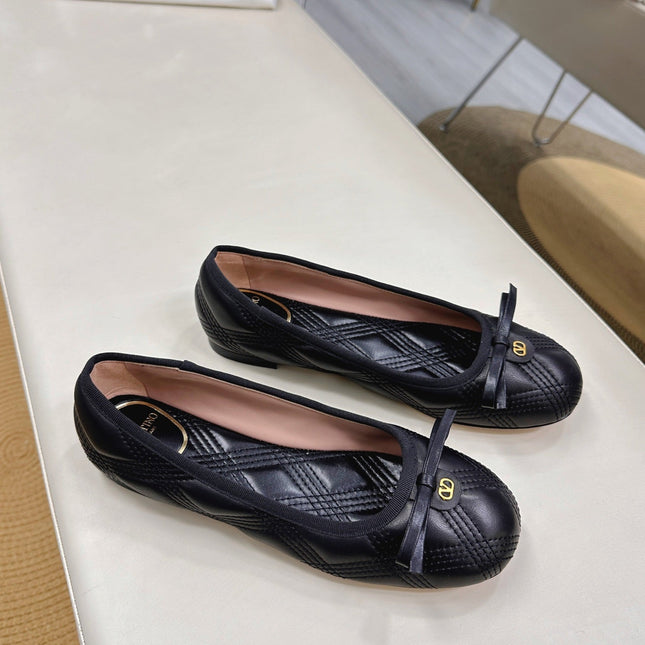 VLTN CLASSIC BALLET FLATS 25S IN BLACK CALFSKIN WITH BOW