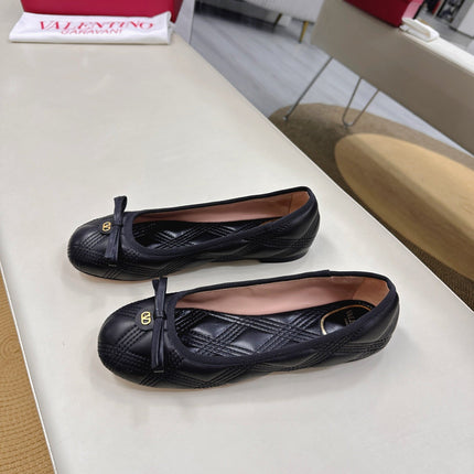 VLTN CLASSIC BALLET FLATS 25S IN BLACK CALFSKIN WITH BOW