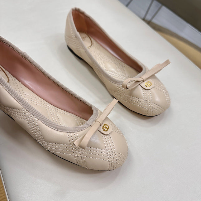 VLTN CLASSIC BALLET FLATS 25S IN LIGHT BEIGE CALFSKIN WITH BOW