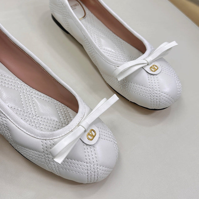 VLTN CLASSIC BALLET FLATS 25S IN WHITE CALFSKIN WITH BOW