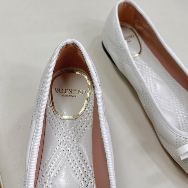 VLTN CLASSIC BALLET FLATS 25S IN WHITE CALFSKIN WITH BOW
