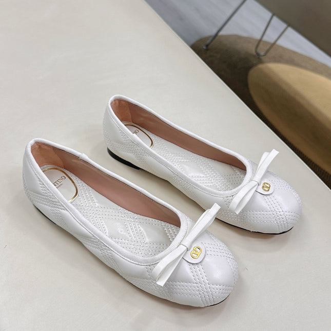 VLTN CLASSIC BALLET FLATS 25S IN WHITE CALFSKIN WITH BOW