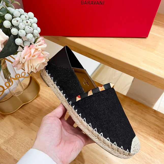 ROCKSTUD BLACK CANVAS ESPADRILLES