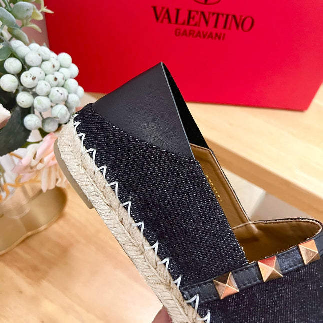 ROCKSTUD BLACK CANVAS ESPADRILLES