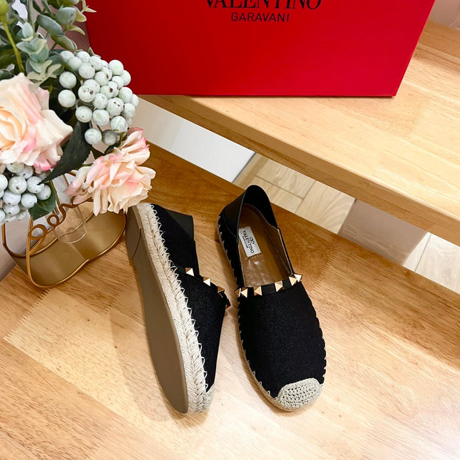 ROCKSTUD BLACK CANVAS ESPADRILLES