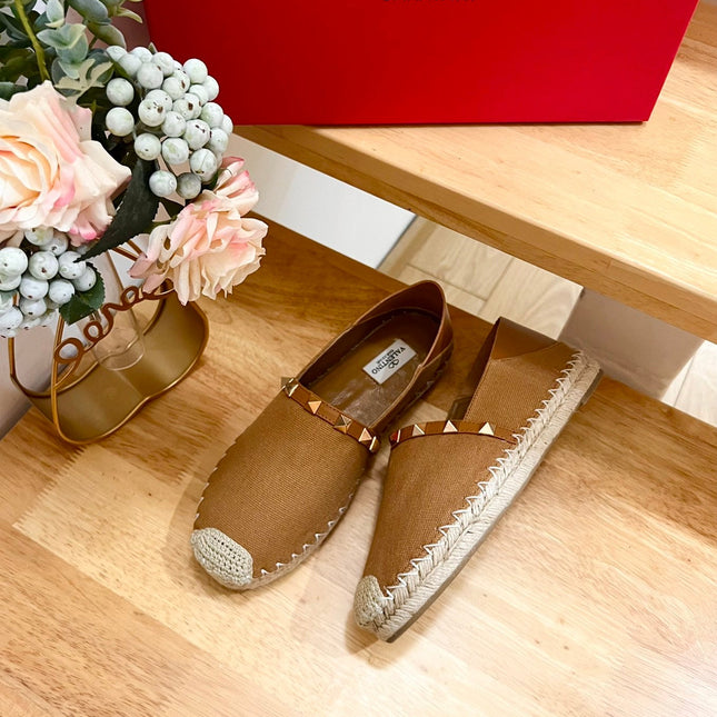 ROCKSTUD CIDER BROWN CANVAS ESPADRILLES