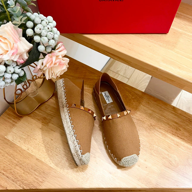 ROCKSTUD CIDER BROWN CANVAS ESPADRILLES