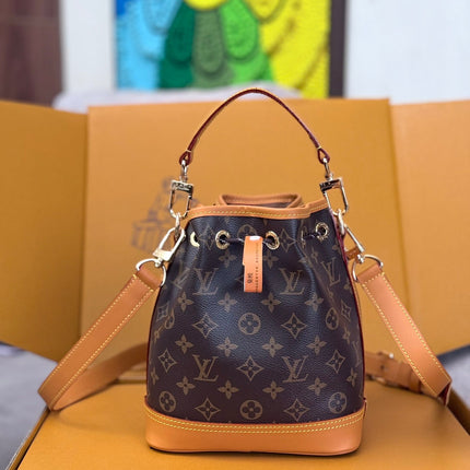 LV 25S NOÉ CARGO 24 IN BROWN MONOGRAM CANVAS GOLD HARDWARE