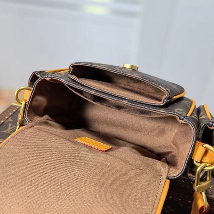 LV 25S CARGO 23 IN BROWN MONOGRAM CANVAS LEATHER TRIM GOLD HARDWARE