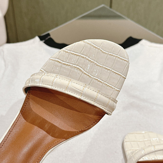 FENDI HIGH-HEELED 85 MM IN WHITE LAMBSKIN WITH GOLD HARDWARE