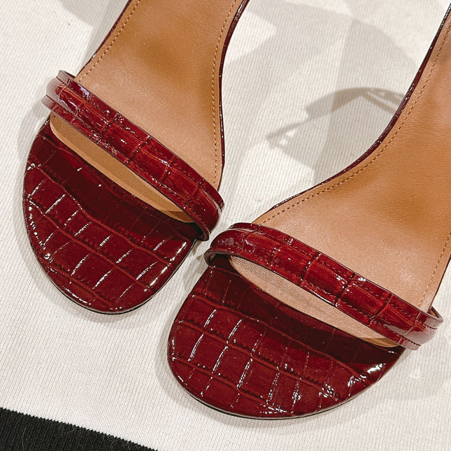 FENDI HIGH-HEELED 85 MM IN CHERRY RED LAMBSKIN WITH GOLD HARDWARE
