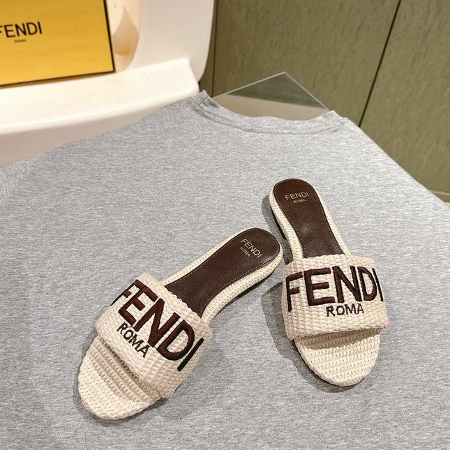 FENDI SIGNATURE MULE SLIDES IN WHITE FIBRE WITH BROWN EMBROIDERED LOGO