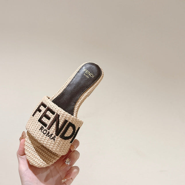 FENDI SIGNATURE MULE SLIDES IN BEIGE FIBRE WITH BROWN EMBROIDERED LOGO