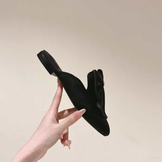 CC MULE WITH SILK BOW AND BLACK LAMBSKIN