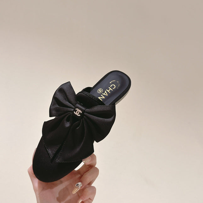 CC MULE WITH SILK BOW AND BLACK LAMBSKIN