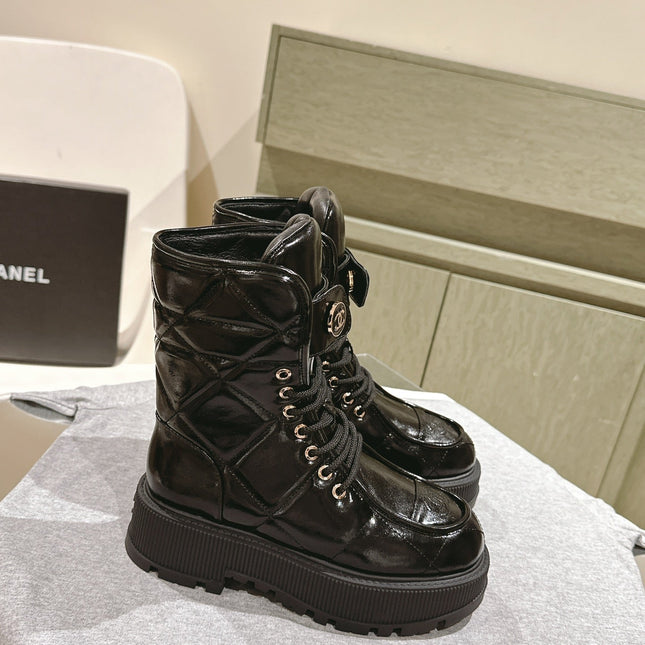 MARTIN BOOTS IN BLACK EMBROIDERED CALFSKIN