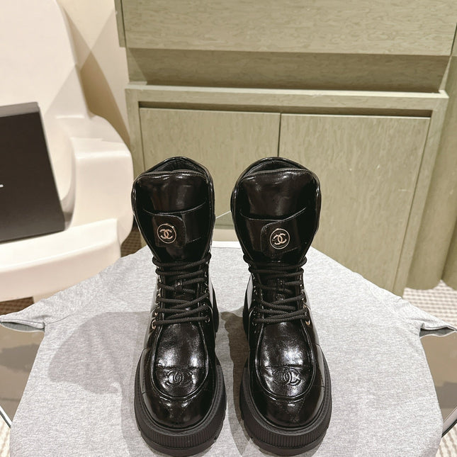 MARTIN BOOTS IN BLACK EMBROIDERED CALFSKIN