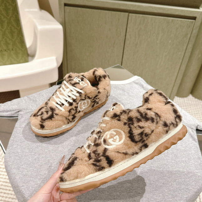 GG INTERLOCKING G SNEAKER IN BEIGE WOOL