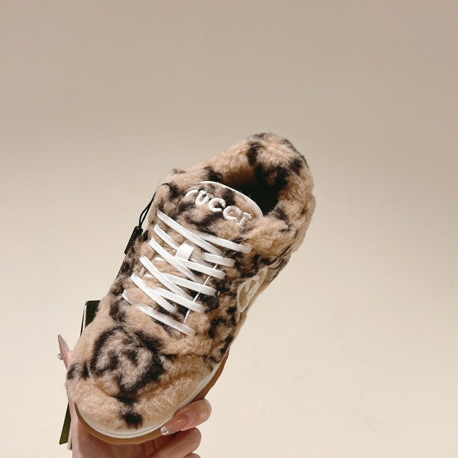 GG INTERLOCKING G SNEAKER IN BEIGE WOOL