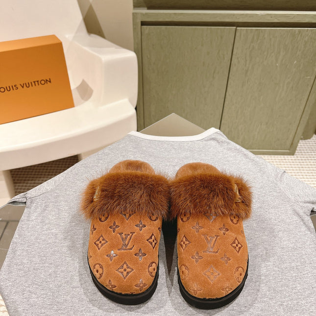 COSY FLAT COMFORT CLOG IN BRONZE BROWN MONOGRAM LAMB WOOL AND MINK FUR