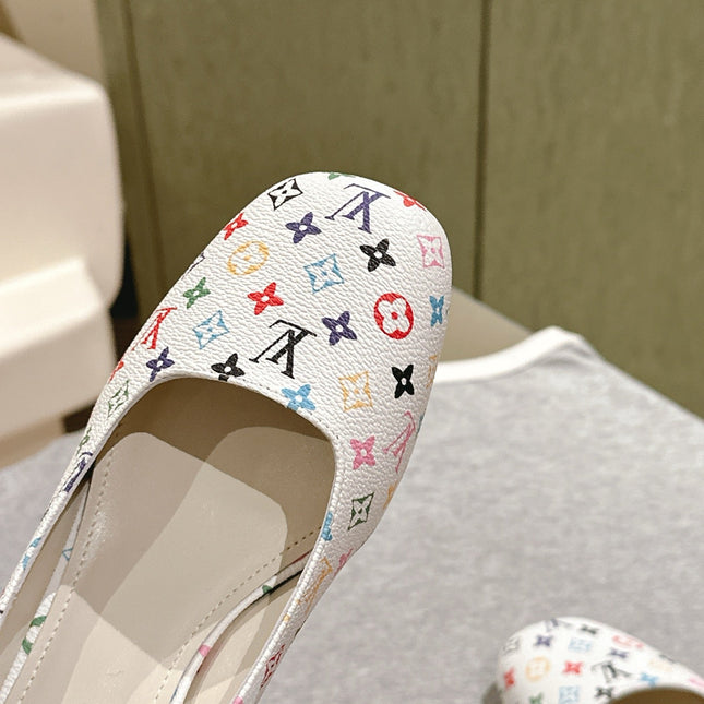 SWING HIGH PUMP 55 MM IN WHITE MONOGRAM CALFSKIN