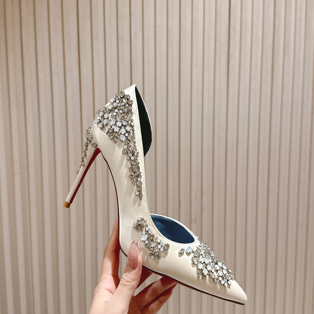 STUDDED RHINESTONE IRIZA PUMPS 105MM IN WHITE SATIN