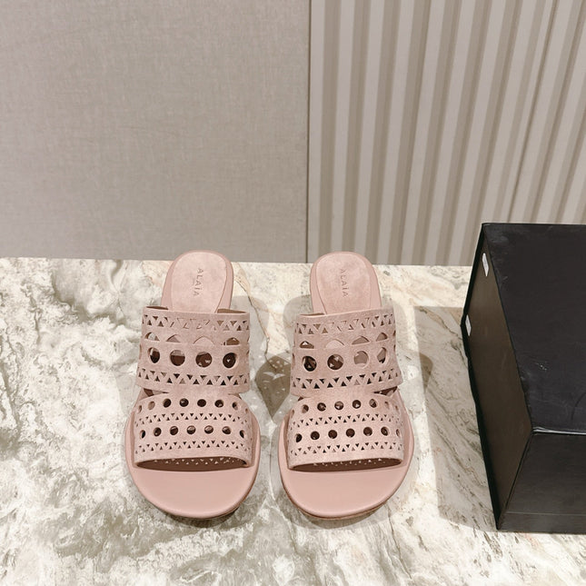 ALAIA HIGH HEEL CHUNKY TWO-STRAP 25S IN PINK BEIGE SUEDE