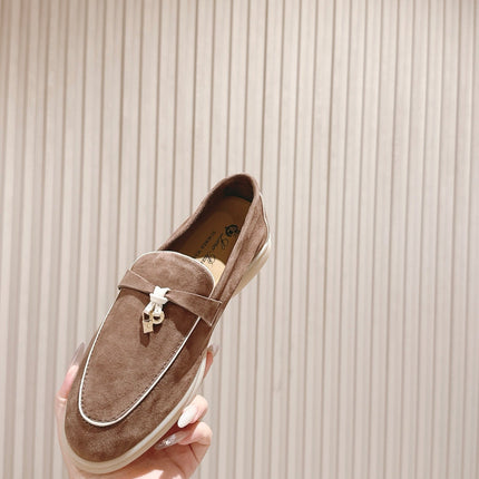 LP LOAFERS 25S IN LIGHT BROWN SUEDE WITH SILVER HARDWARE