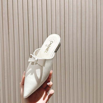 CC FLAT MULES 25S IN WHITE PATENT LEATHER