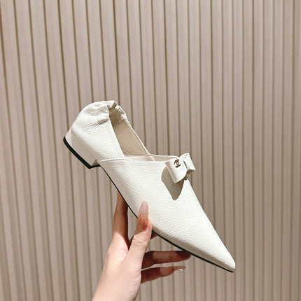 CC FLATS 25S IN WHITE PATENT LEATHER