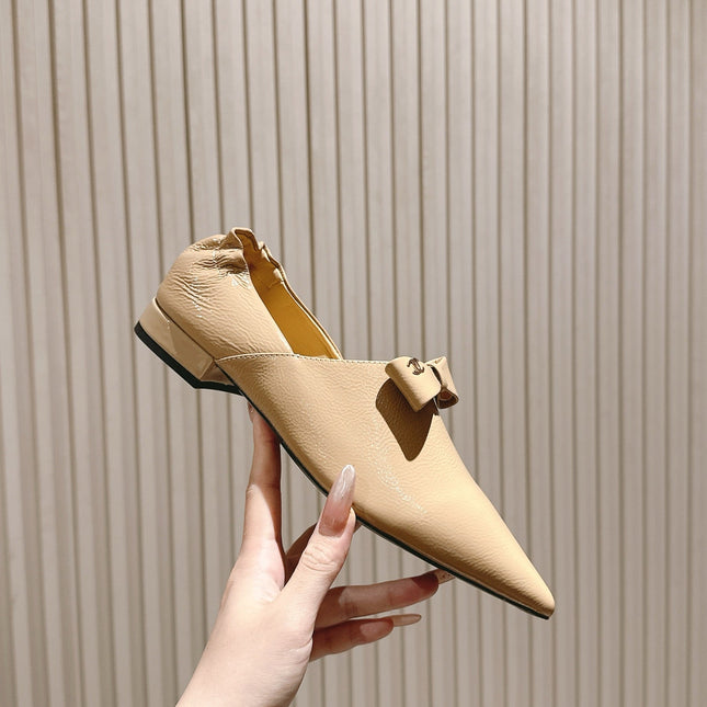 CC FLATS 25S IN BEIGE PATENT LEATHER