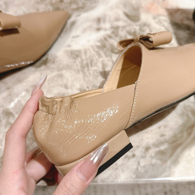 CC FLATS 25S IN BEIGE PATENT LEATHER