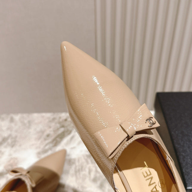 CC FLATS 25S IN BEIGE PATENT LEATHER