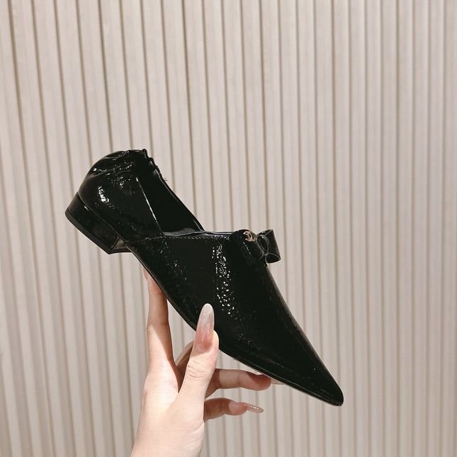 CC FLATS 25S IN BLACK PATENT LEATHER
