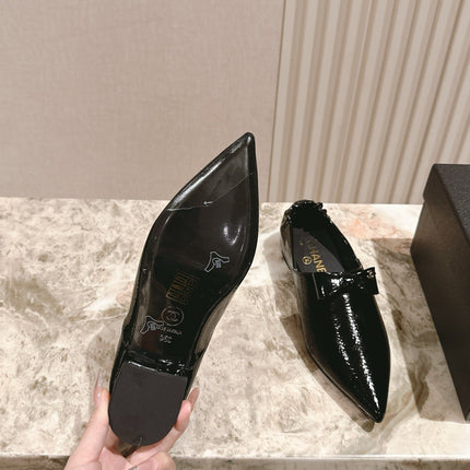 CC FLATS 25S IN BLACK PATENT LEATHER
