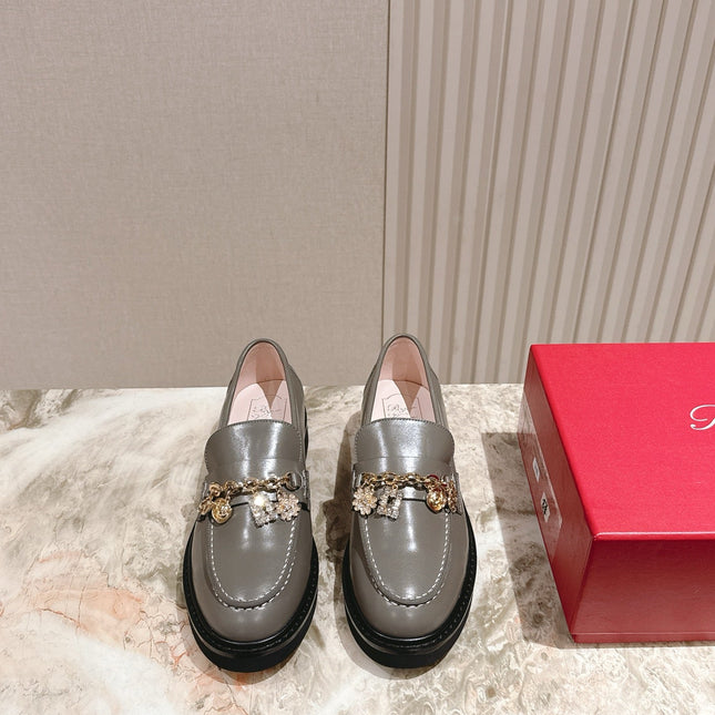 ROGER VIVIER 25S RANGERS CHAIN LOAFER IN GRAY CALFSKIN