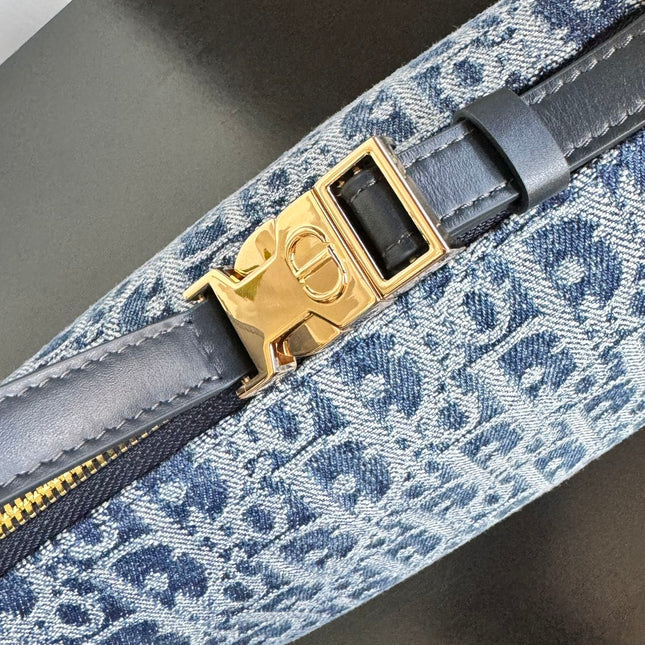 TRAVEL NOMAD POUCH 22 IN BLUE MONOGRAM OBLIQUE JACQUARD