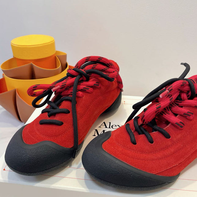 FLEXION SNEAKER IN RED SUEDE WITH BLACK TOE