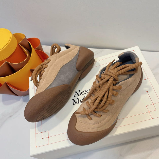 FLEXION SNEAKER IN LIGHT BROWN SUEDE