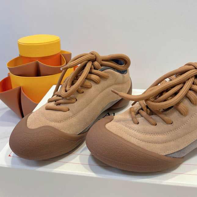 FLEXION SNEAKER IN LIGHT BROWN SUEDE