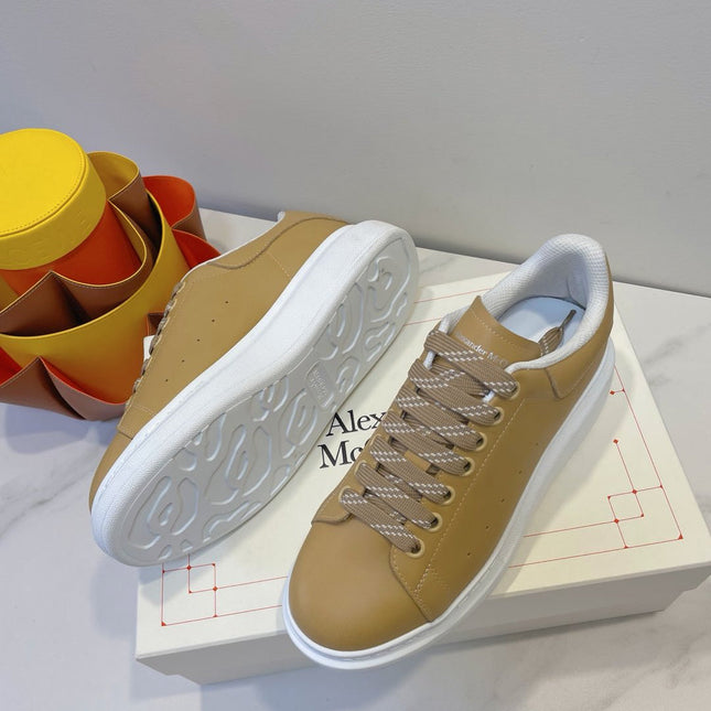 OVERSIZED SNEAKERS IN TAN BROWN SMOOTH CALFSKIN