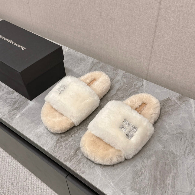 THICK-SOLED SLIPPERS IN WHITE MIX BISQUE BEIGE FLEECE