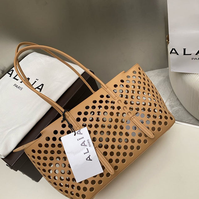 NEO MINA 32 BAG IN WHISKEY PERFORATED CALFSKIN