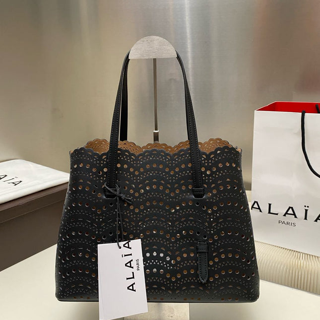 MINA 32 BAG IN BLACK VIENNA WAVE CALFSKIN