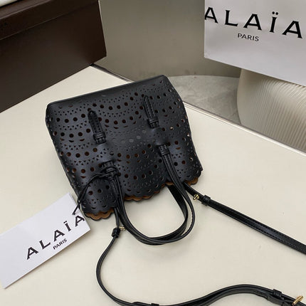 MINA 16 BAG IN BLACK VIENNA WAVE CALFSKIN
