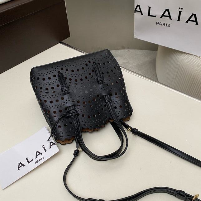 MINA 16 BAG IN BLACK VIENNA WAVE CALFSKIN